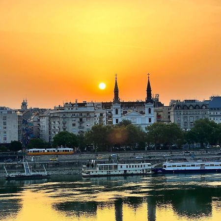 Luxury Residence With A Beautiful View For The Danube River Budapest Eksteriør bilde