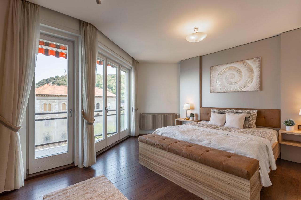 Luxury Residence With A Beautiful View For The Danube River Budapest Eksteriør bilde