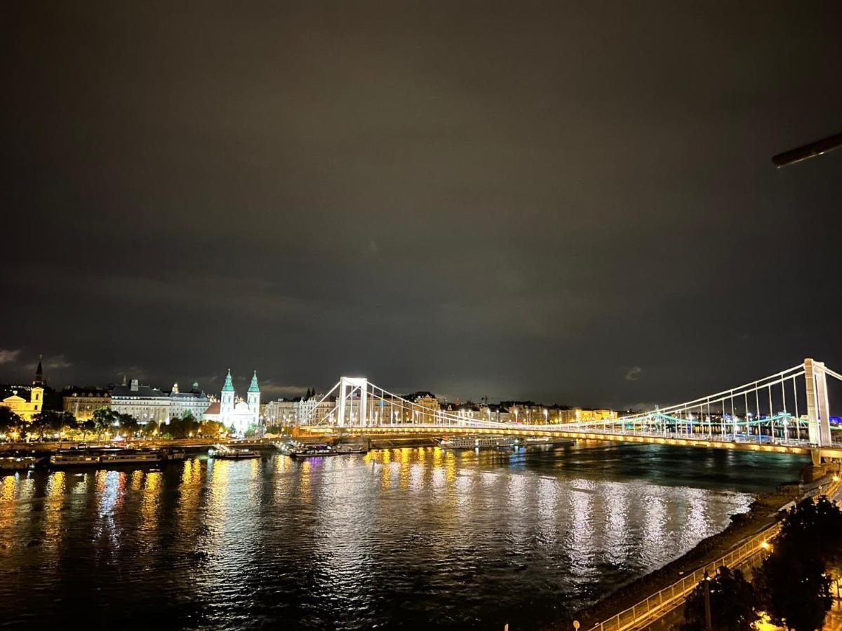 Luxury Residence With A Beautiful View For The Danube River Budapest Eksteriør bilde