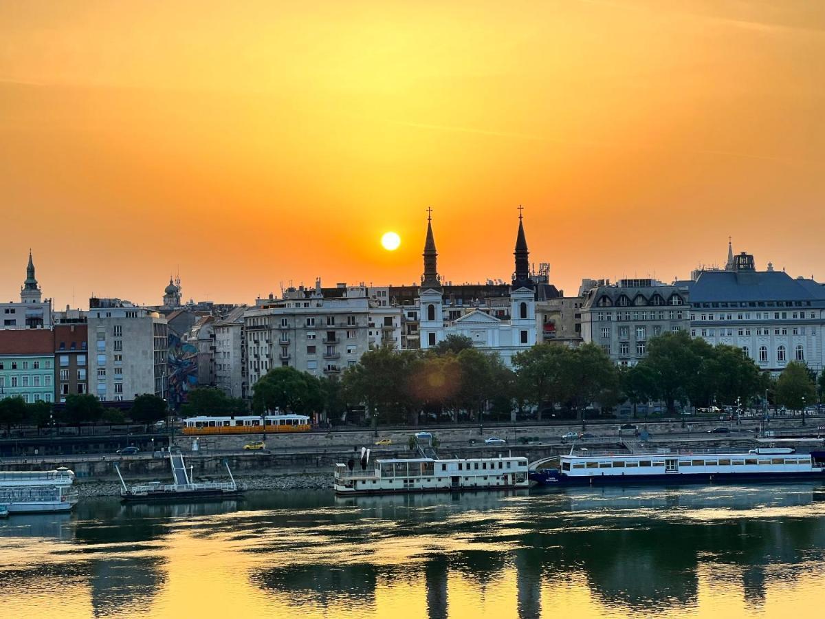 Luxury Residence With A Beautiful View For The Danube River Budapest Eksteriør bilde